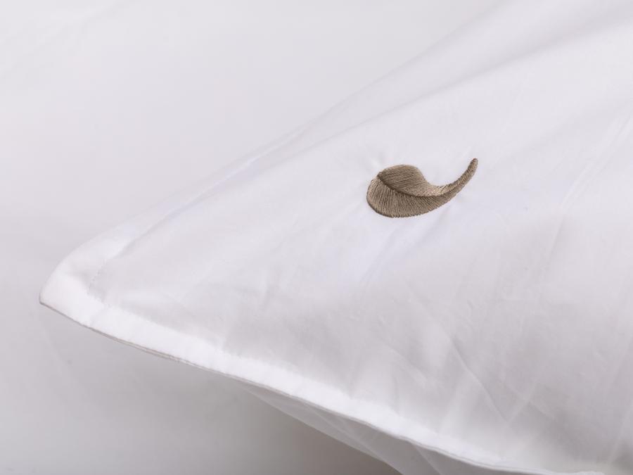 Bentota percale duvet cover set (white with beige leaves) - Four Leaves