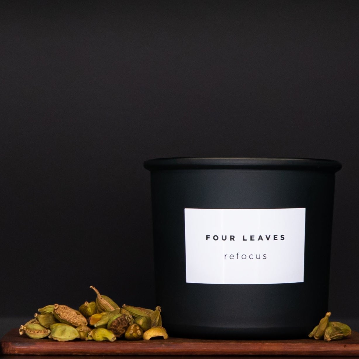 Refocus scented candle - Four Leaves