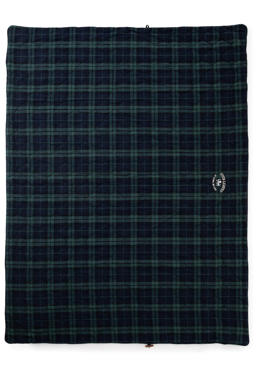 Checked flannel quilted throw - Four Leaves