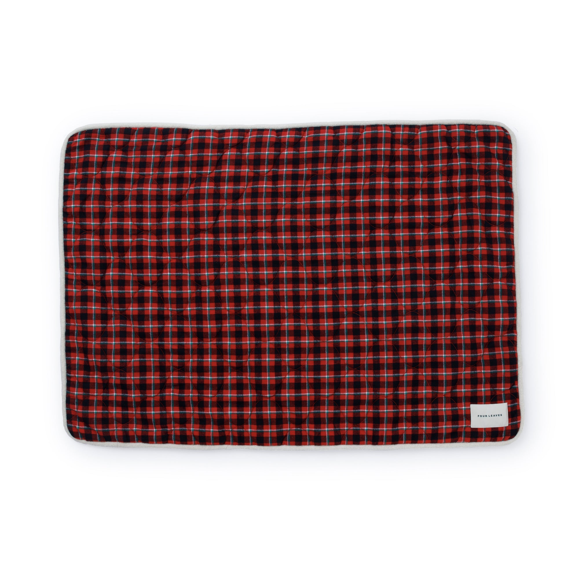 Checked flannel quilted soft mat - Four Leaves